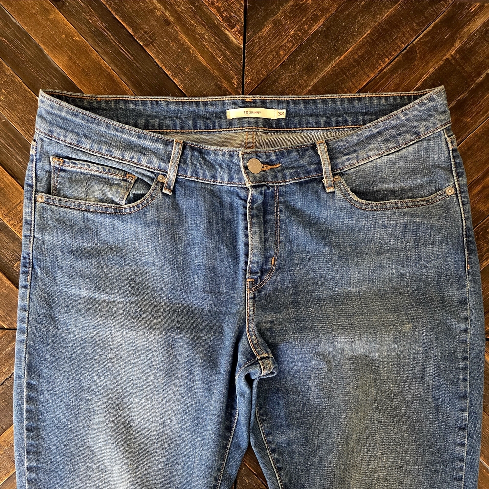 711 Light Wash Skinny Women's Jeans